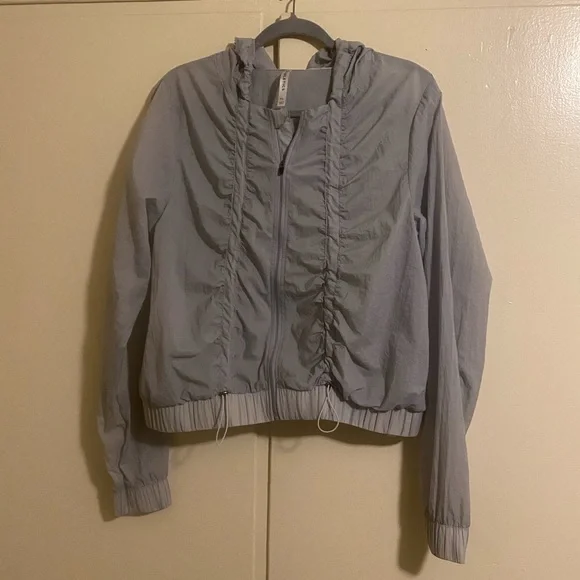 NWOT FABLETICS Donovan ruched light cover up windbreaker perfect after workout! - Picture 2 of 11